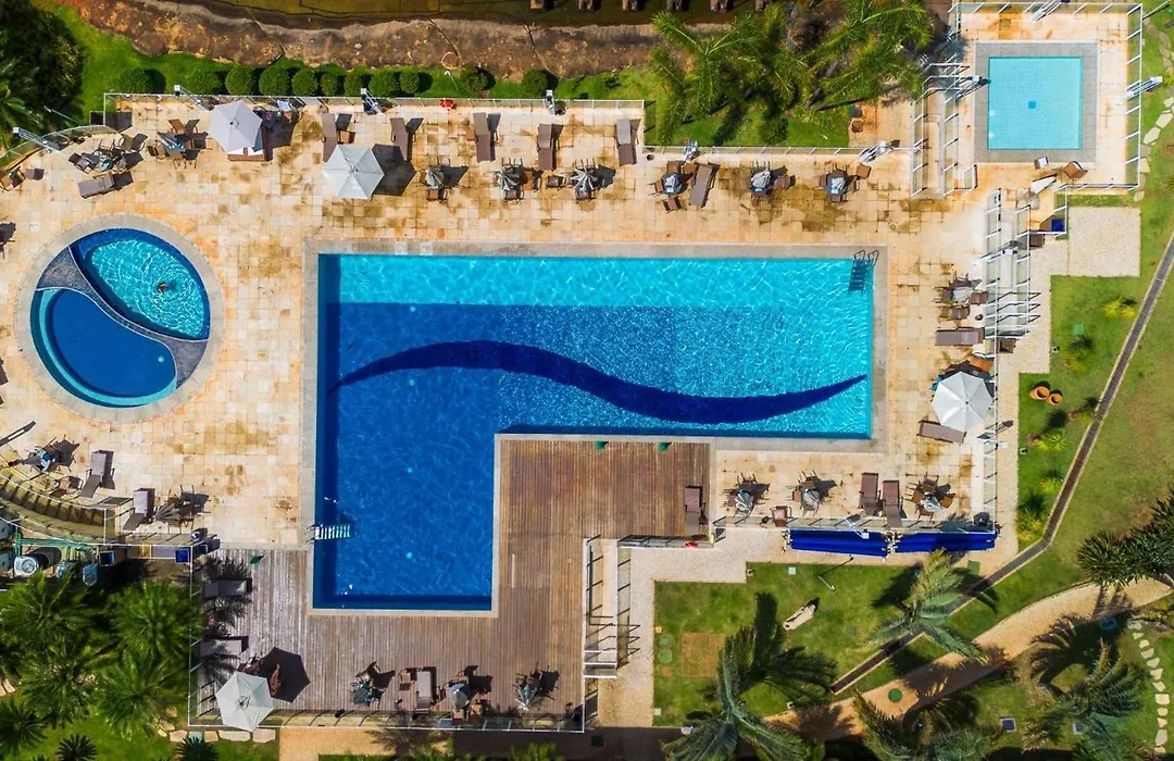Life Resort beira lago próx a esplanada-1